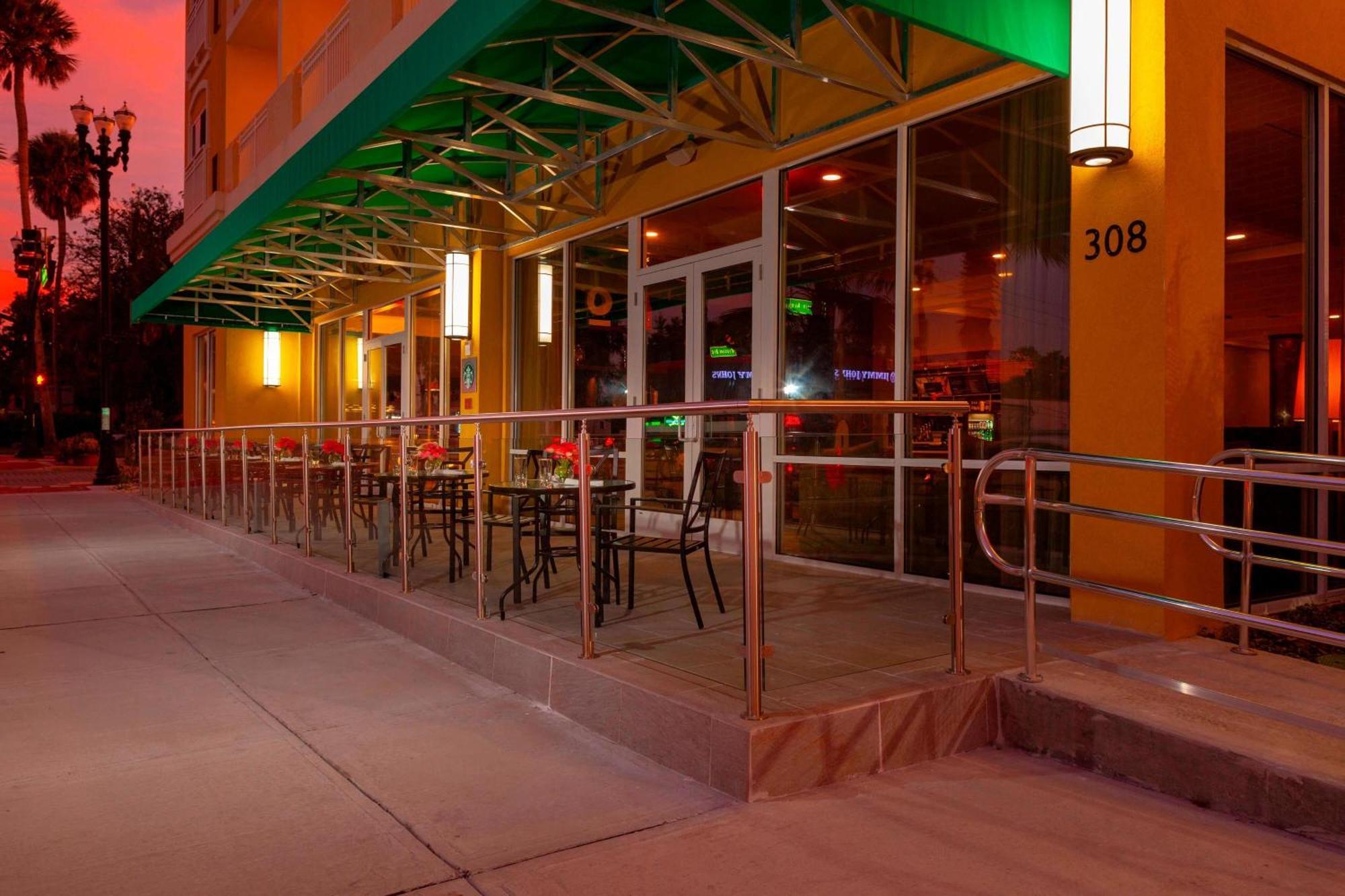 Courtyard By Marriott Deland Historic Downtown Hotell Exteriör bild